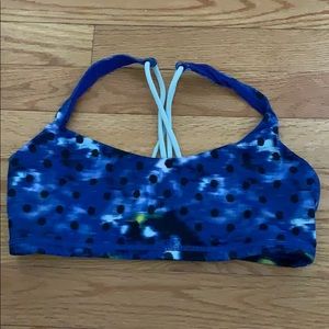 Lululemon free to be bra size 6